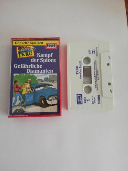 TKKG Doppelfolge Kampf der Spione/Gefährliche Diamanten Weiß mit Blauen Druck Club Edition 670257 Europa TKKG Doppelfolge Kampf der Spione/Gefährliche Diamanten Weiß mit Blauen Druck Club Edition 670257 Europa